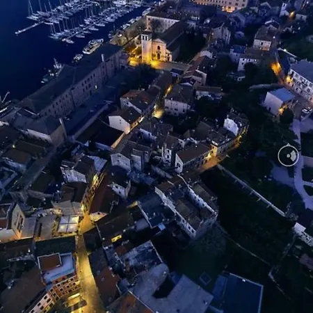 Top City Centar بولا